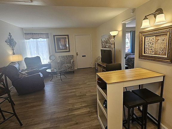4th image of 302 S Paseo Aguila #B