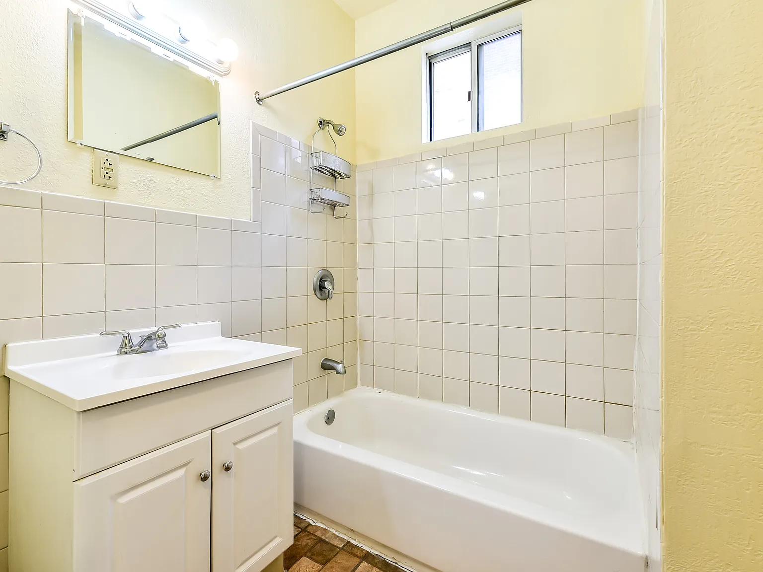 2 bed, 850 sqft, $1,195 — Photo 4