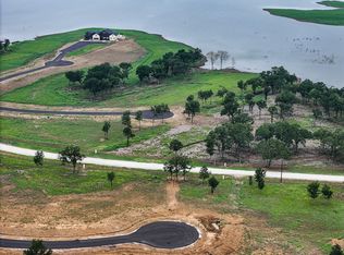 371 Woodland Trl, Windom, TX 75492