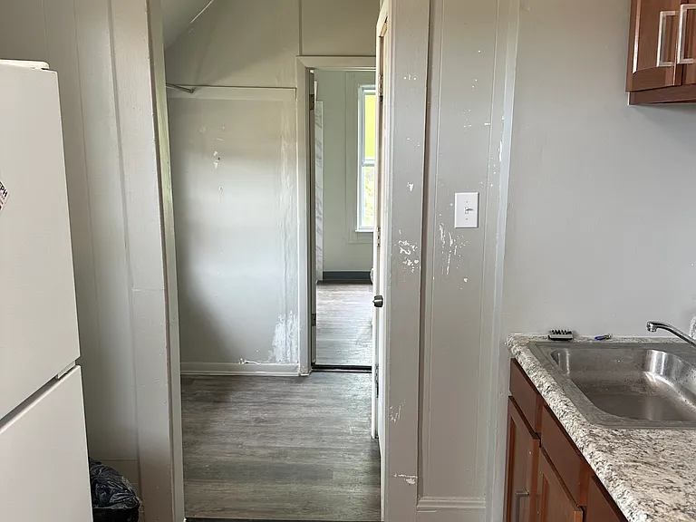 1-1083 E 64th St #TOP — Photo 9