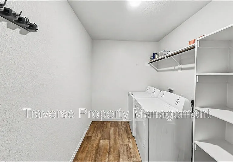 2700 Andesite Ln — Photo 23