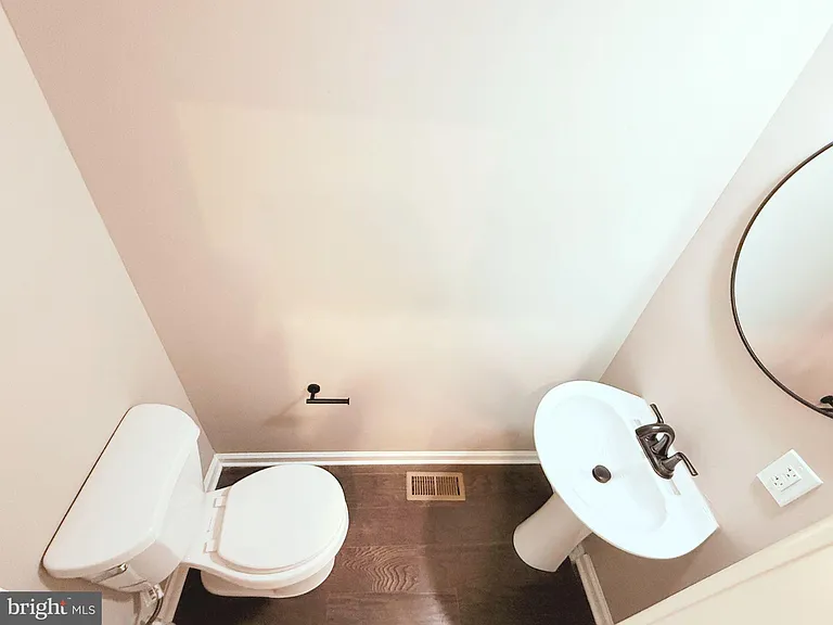 715 N Patterson Park Ave — Photo 8