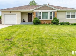 4138 N Hawthorne Pl, Peoria, IL 61614