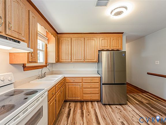 4th image of 7331 Sandy Ln