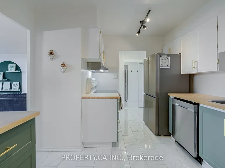 85 Emmett Ave #2008 — Photo 10