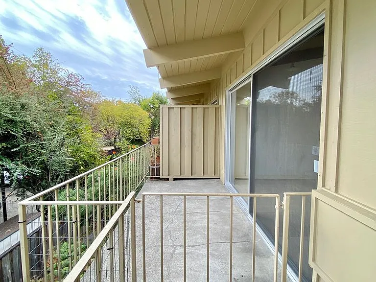 407 Mission Ave #6 — Photo 7