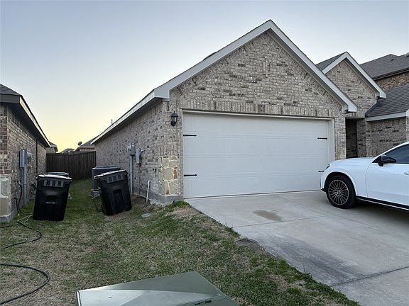 2nd image of 3124 Patton Ln