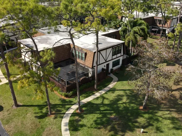 109 Weybridge Circle #B, Royal Palm Beach, FL 33411