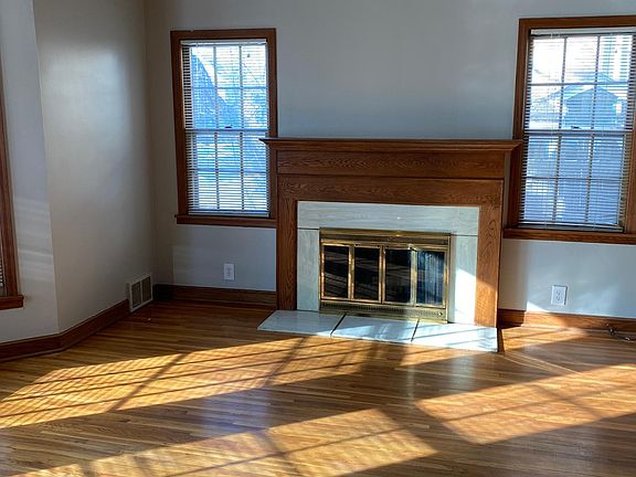 5th image of 2207 Girard Ave S #1