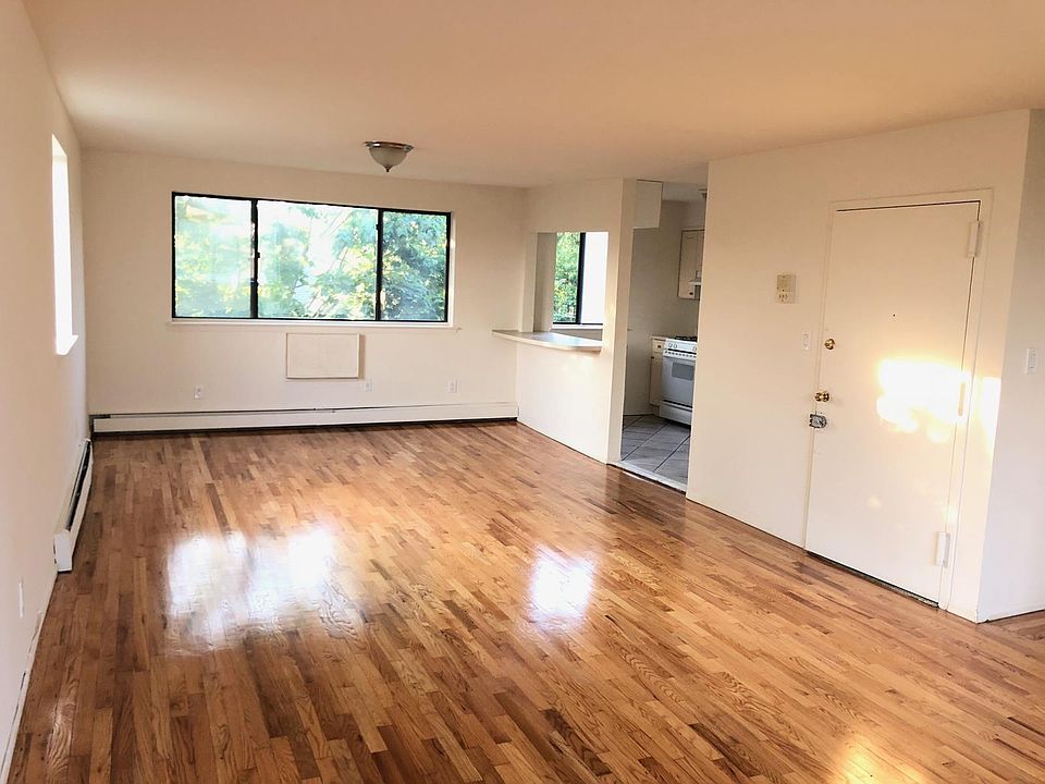 1st image of 21104 23rd Ave #3