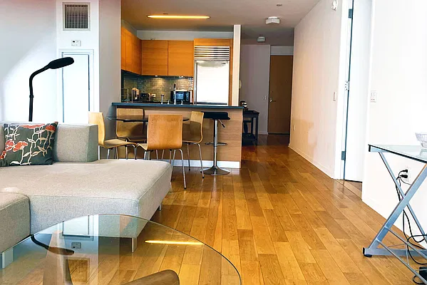 Rented by Manhattan Boutique Real Estate | media 9
