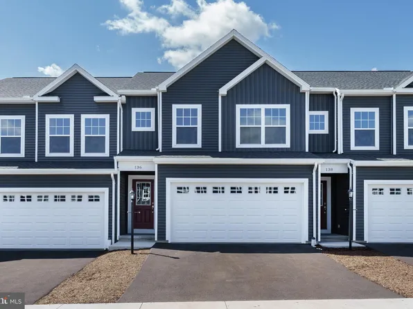 136 Dolomite Dr, Port Matilda, PA 16870