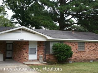 4 Regency Cir, Little Rock, AR 72209