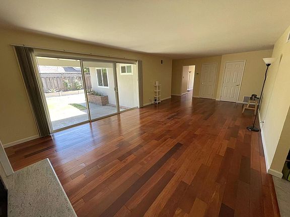 2nd image of 1934 Foxworthy Ave