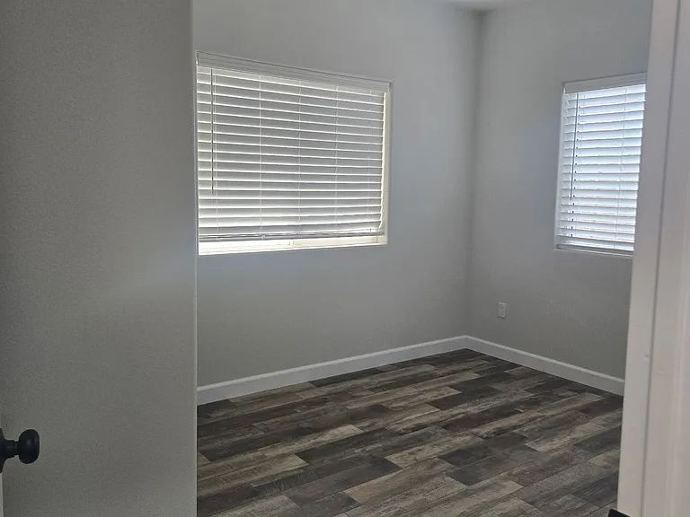 7727 McKinley Ave — Photo 6