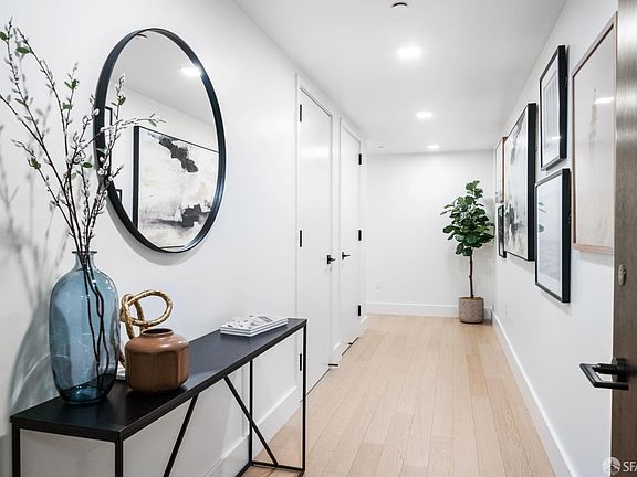 3rd image of 950 Tennessee St #215