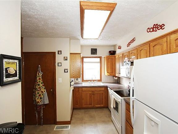 5th image of 1005 Columbus Ave