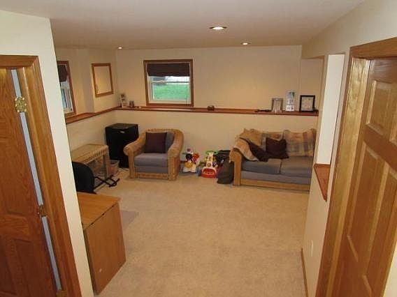 5th image of 1063 Bayberry Dr