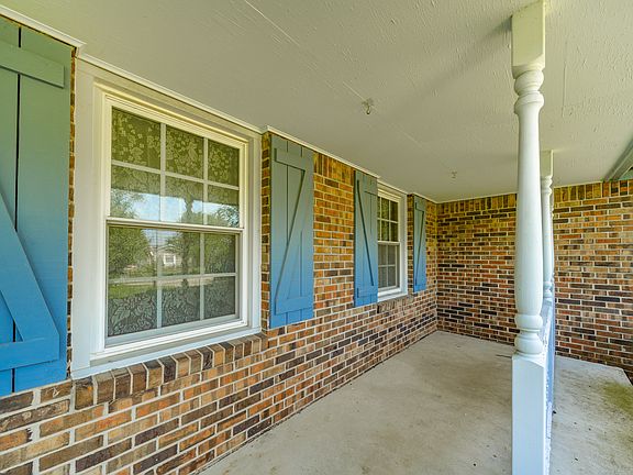 5th image of 2922 Harbur Blvd