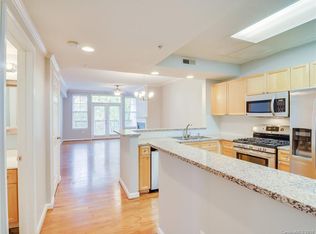 405 W 7th St APT 307, Charlotte, NC 28202