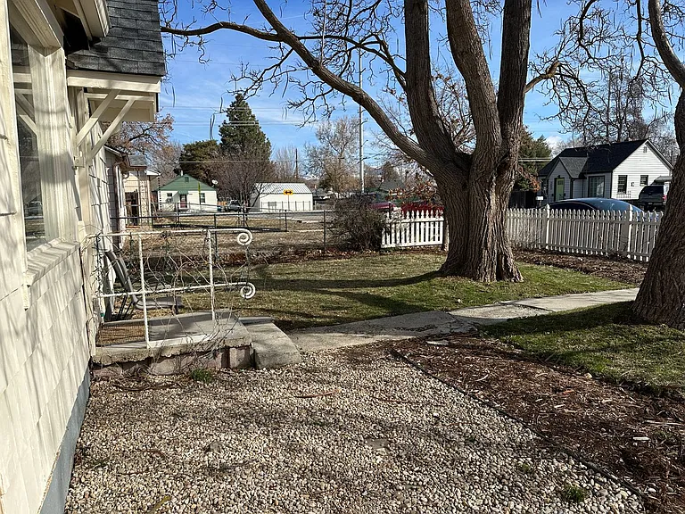1809 S Shoshone St — Photo 13
