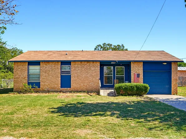 2307 5th Ave, Coleman, TX 76834