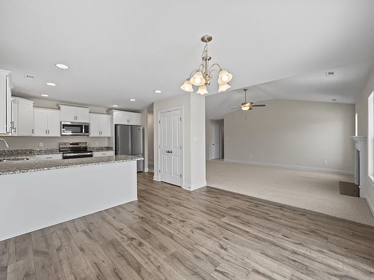 432 Montgomery Dr — Photo 7