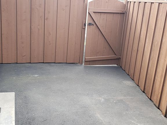 3rd image of 1452 El Camino Real APT 3
