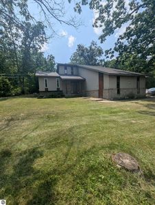 1825 W Sunset Dr, Roscommon, MI, 48653