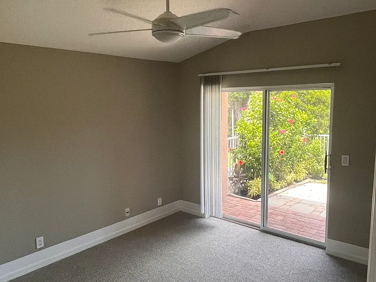 1107 Via Jardin Palm — Photo 17