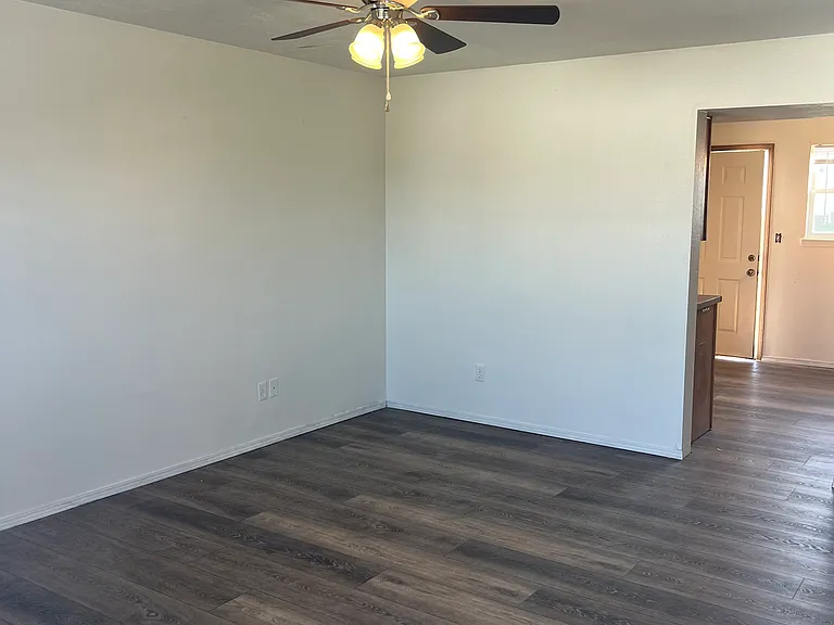 249 E Terrace Ct — Photo 2