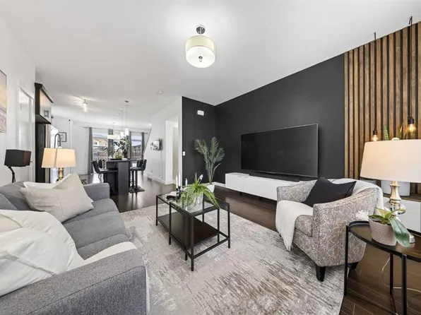 404 S Redstone Vw NE, Calgary, AB T3N 0M9