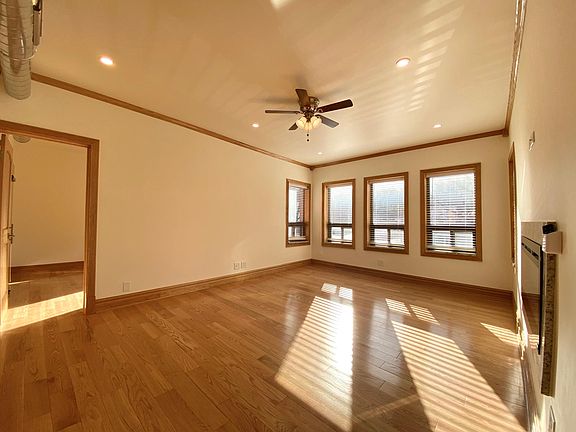 2nd image of 2700 W Medill Ave APT 1