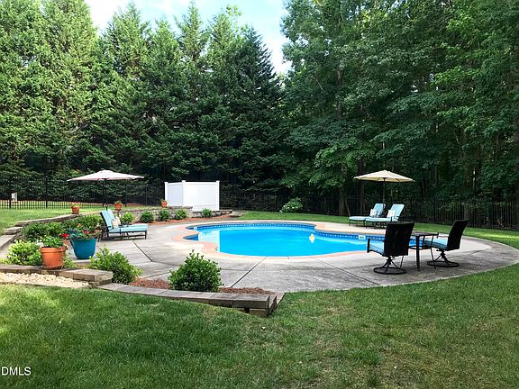 5th image of 4511 Greenbreeze Ln