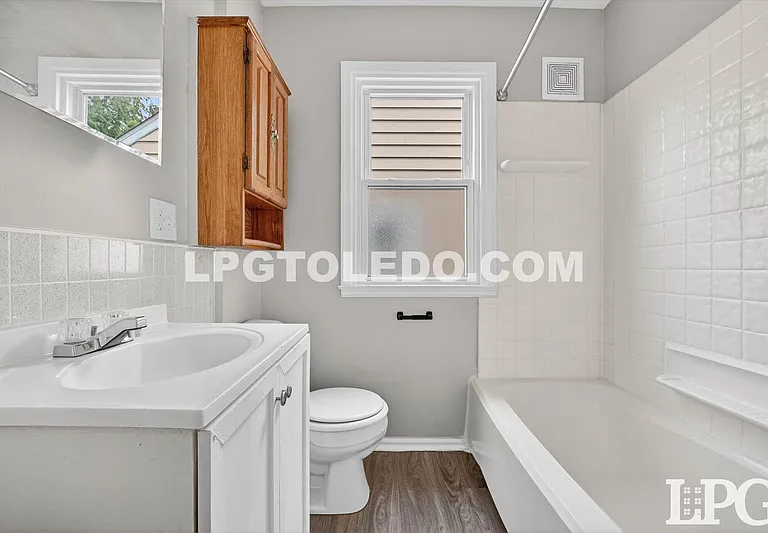 4406 Asbury Dr — Photo 15