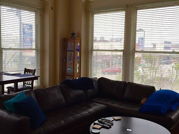 2nd image of 10 W 10th St #2B-2Ba-1212Sqft