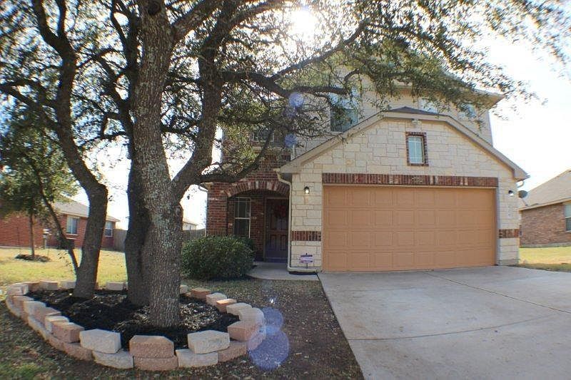 1st image of 808 Municipal Dr