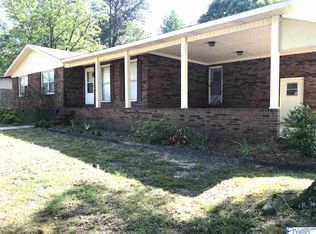 501 Honeysuckle Ln, Albertville, AL 35950