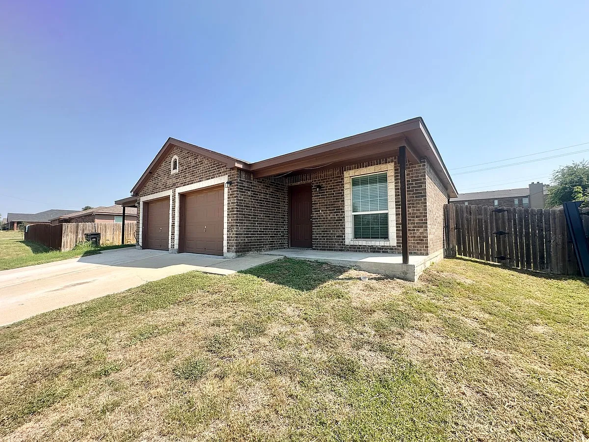Building Photo - 405 Olaf Dr