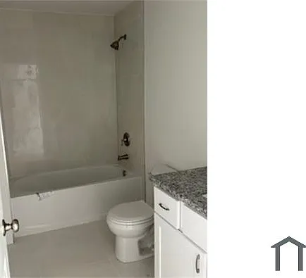 3 bed, 1150 sqft, $2,400 — Photo 4