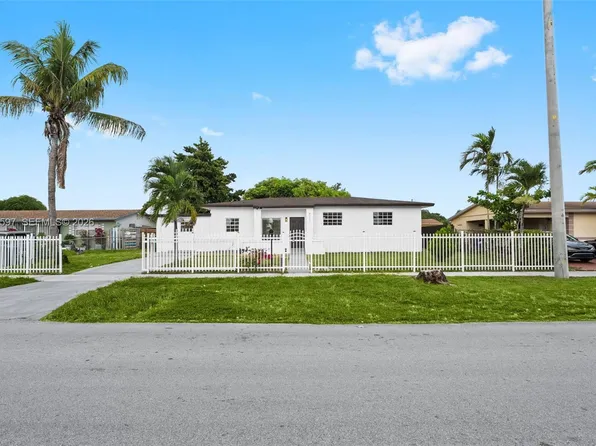 4011 NW 171st St, Miami Gardens, FL 33055