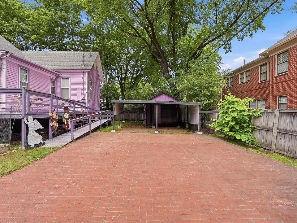 46th image of 1823 S Broadway St