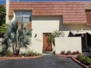 3724 SW 59th Ter, Davie, FL 33314