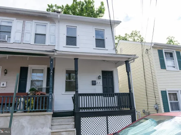 27 Buttonwood St, Mount Holly, NJ 08060