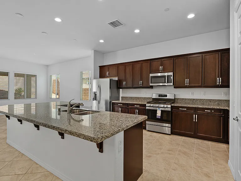 43720 Vacanza Ct — Photo 6
