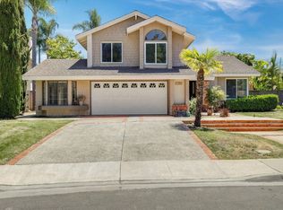 1103 Countrywood Ln, Vista, CA 92081