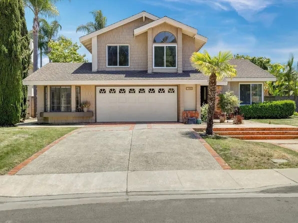 1103 Countrywood Ln, Vista, CA 92081