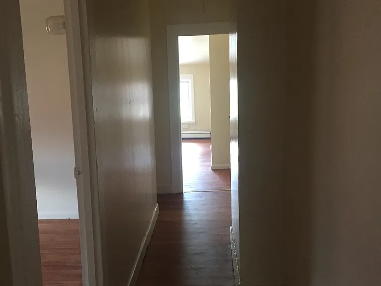 32 Center St — Photo 10