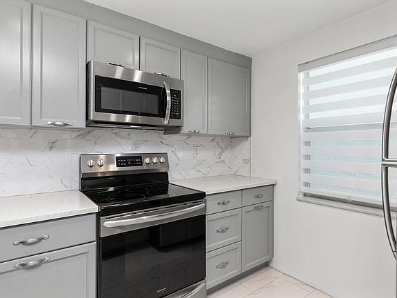4th image of 9780 Marina Boulevard #421