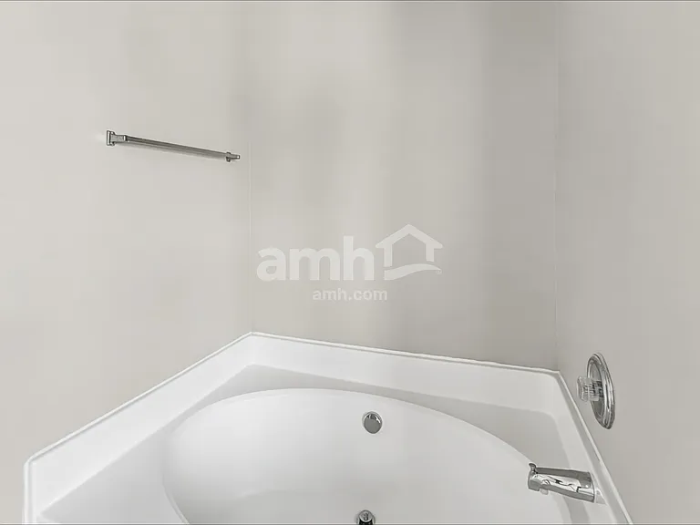 838 Avalon Dr — Photo 15